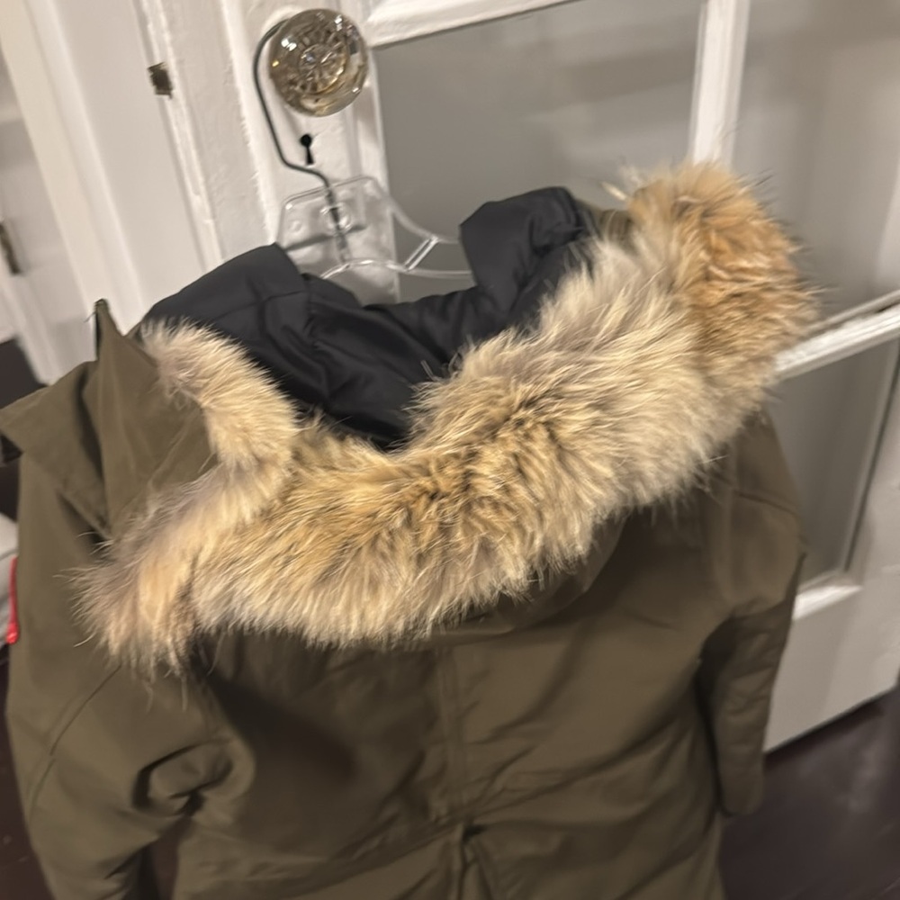 Canada Goose Parka in great condition - Picture 4 of 5